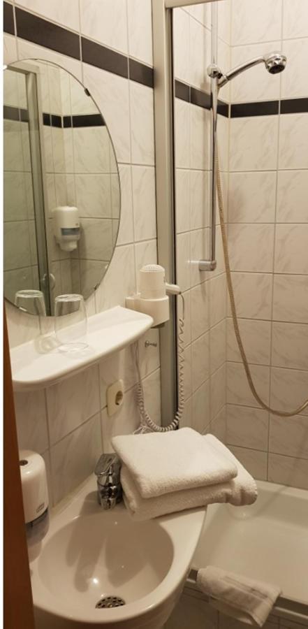 Gasthof Frankenstuben Ebern Zewnętrze zdjęcie